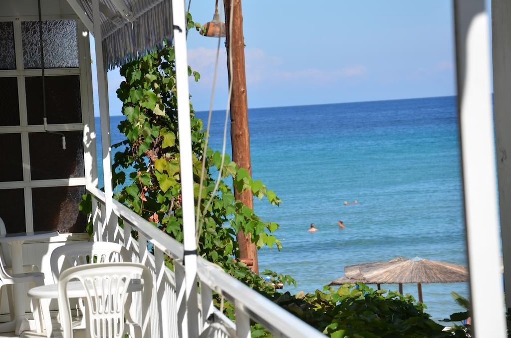 Chrisi Akti Hotel Skala Potamia  Extérieur photo